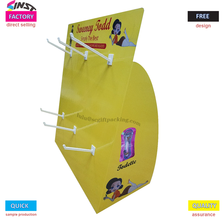 Ali ni stojalo za obeske za ključe čarovnija, ki majhne obeske za ključe spremeni iz 